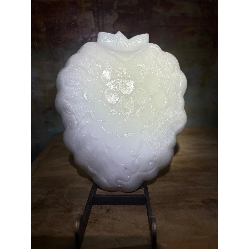 Unbranded vintage milk